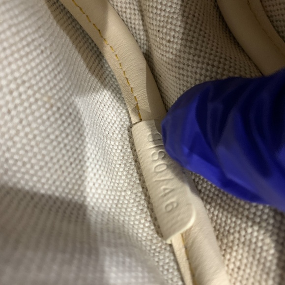 Celine Yellow Beige Carriage Shoulder Bag sku#85546(Gently used,outside peeling) - Picture 9 of 15